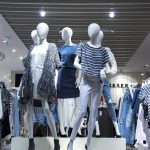 Bluzki oversize propozycje stylizacji